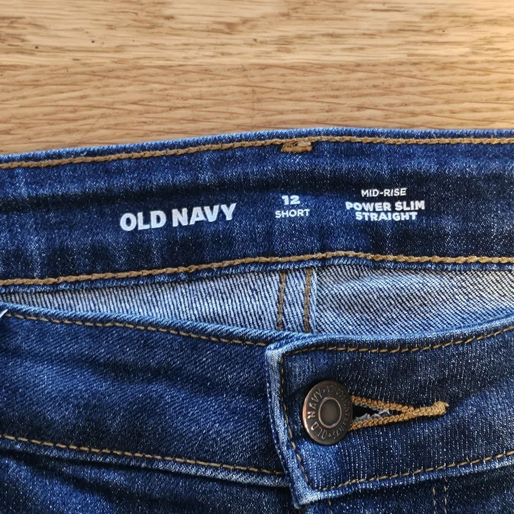 Old Navy Classic Dark Blue Women's Straight-Leg Jeans - Picture 2 of 6